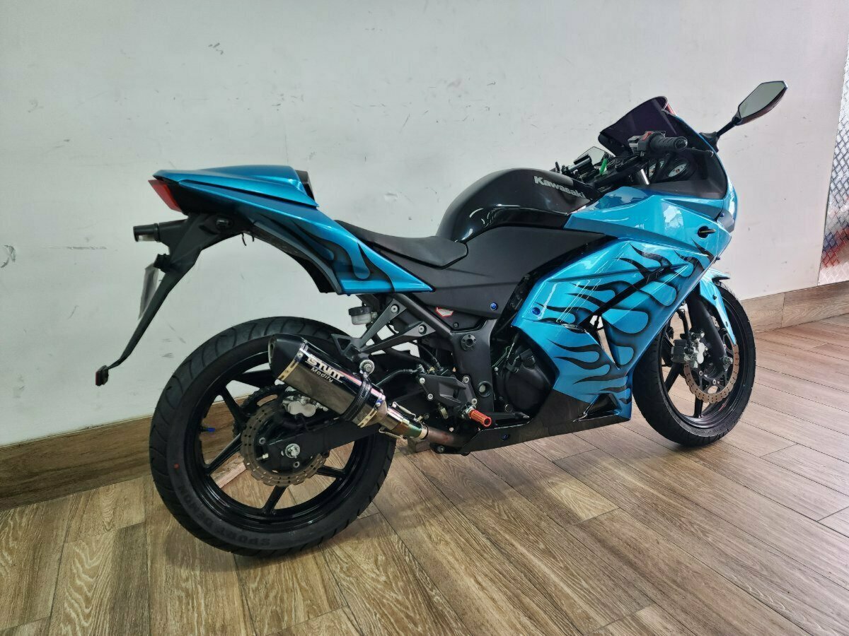 即決中古　Ninja250　②　EX250K　タンク 即決中古 Ninja250R ⑧ EX250K-A23 キー3点 2009 Kawasaki Ninja 250R