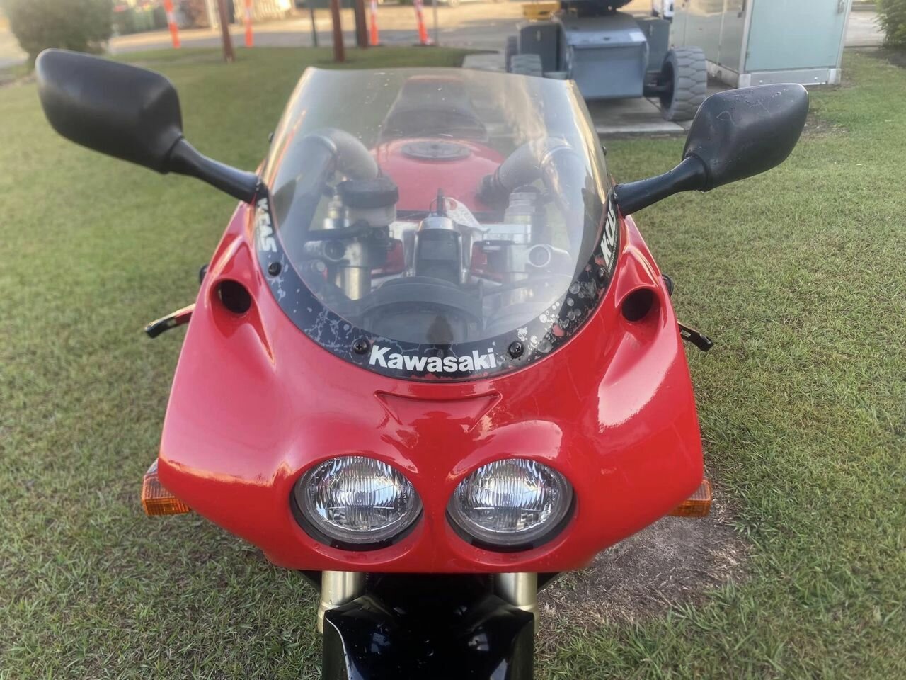 mee  1989 Kawasaki ZXR750 H1 | Naked Racer Moto Co Museum