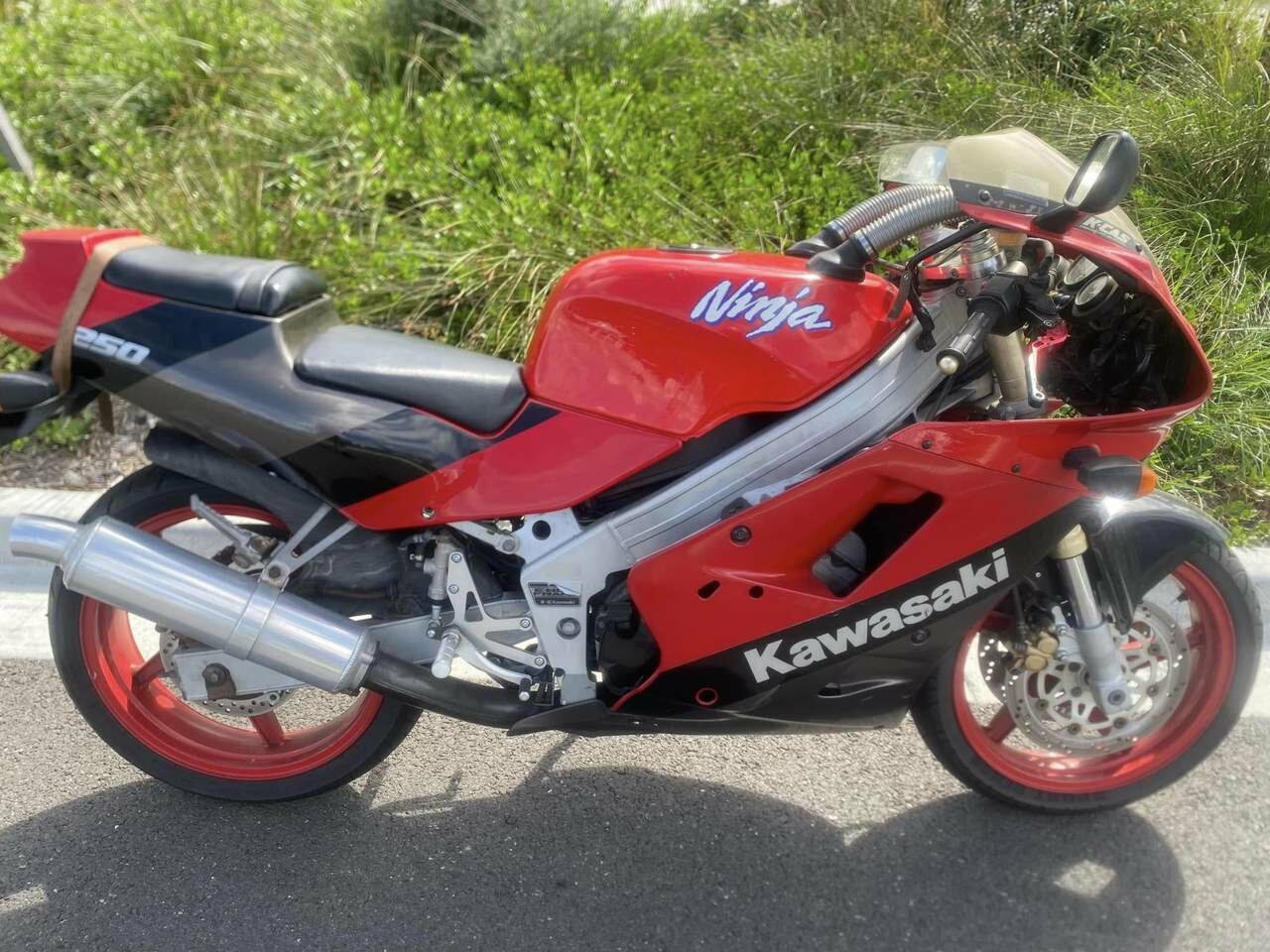 まり nikuさんの愛車KAWASAKI ZXR250 1989年式 Myバイク｜ウェビック