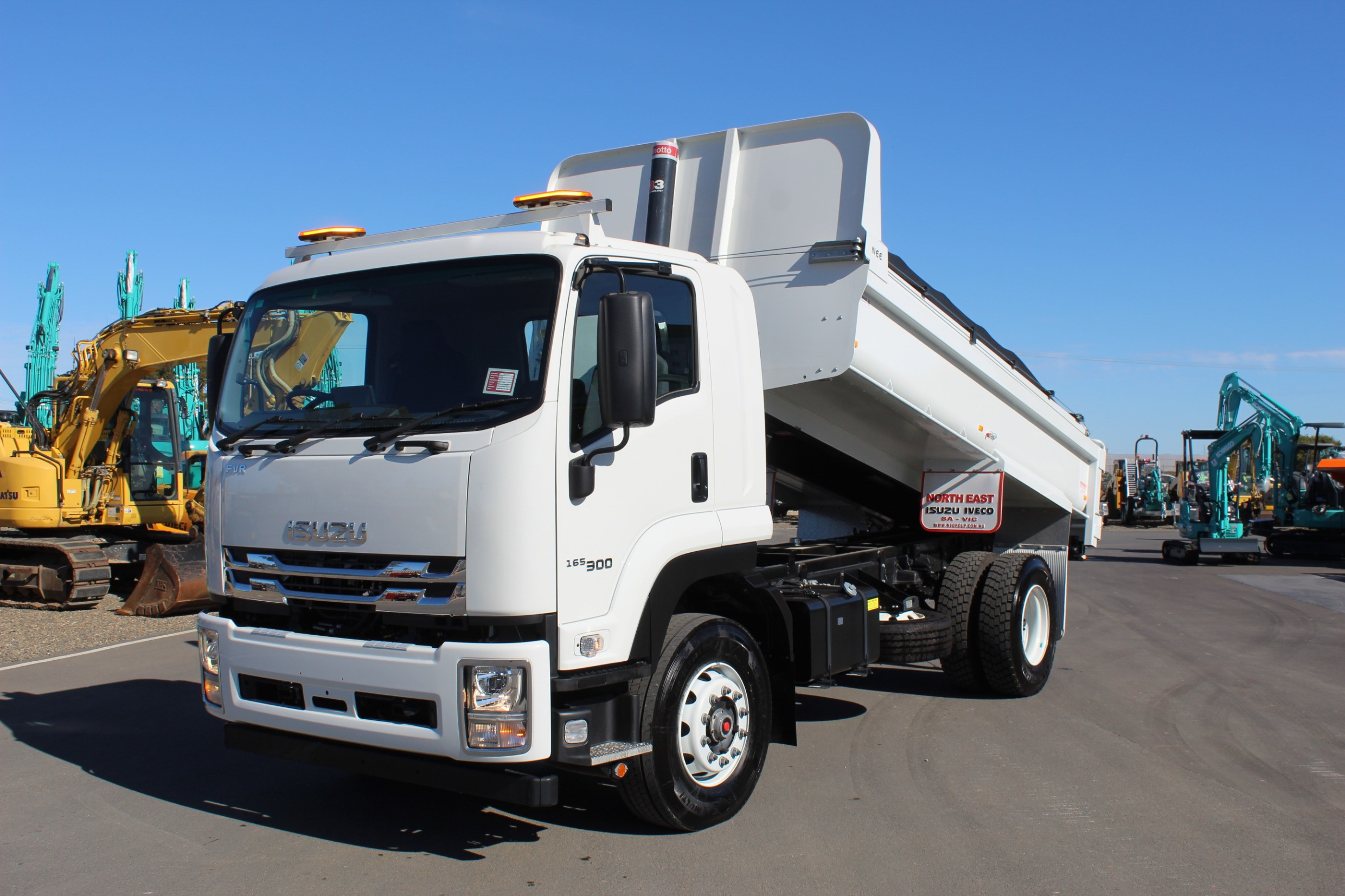 2023 ISUZU FVR 165-300 MWB NEE RTG TIPPER TRUCK