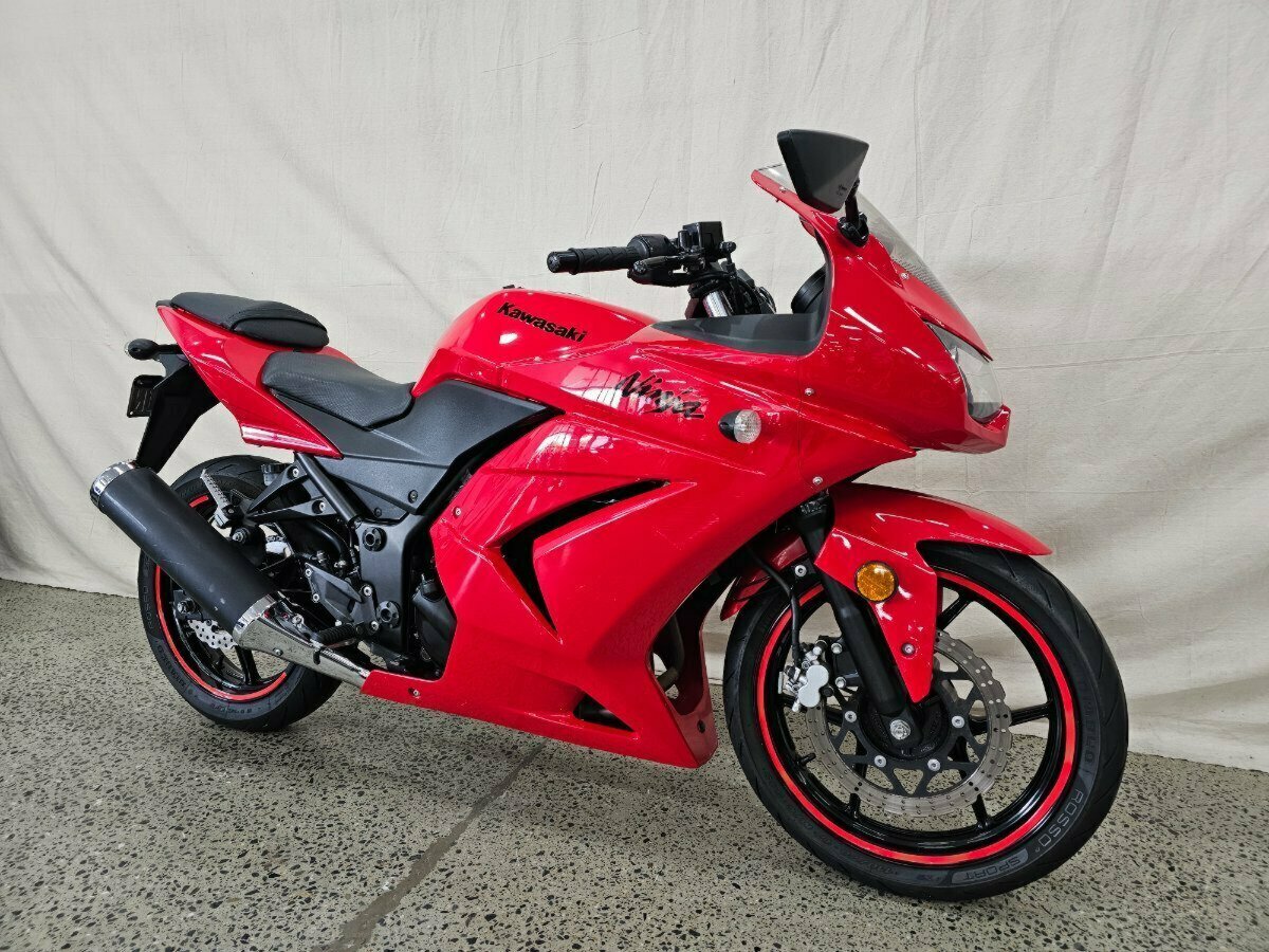 ninja250r 2012年式 走行距離17000km（譲ります]Ninja250R