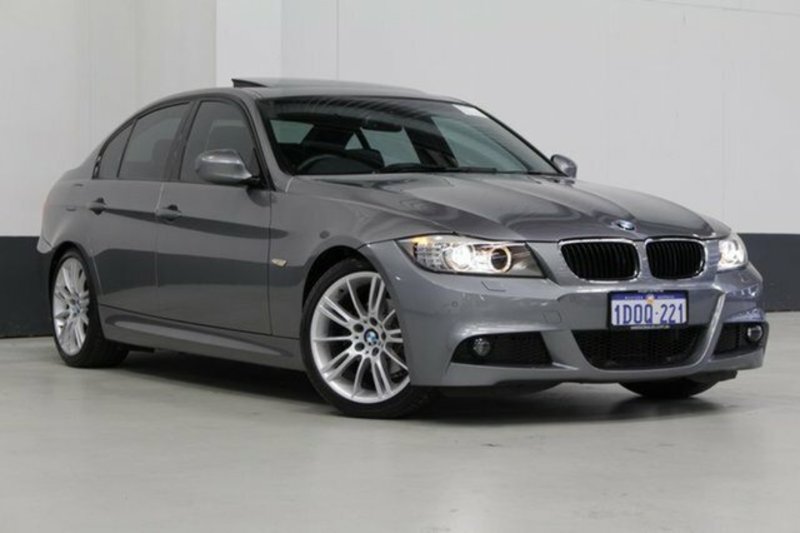 2011-bmw-3-20i-lifestyle-e90-my11-atfd3951468-just-cars
