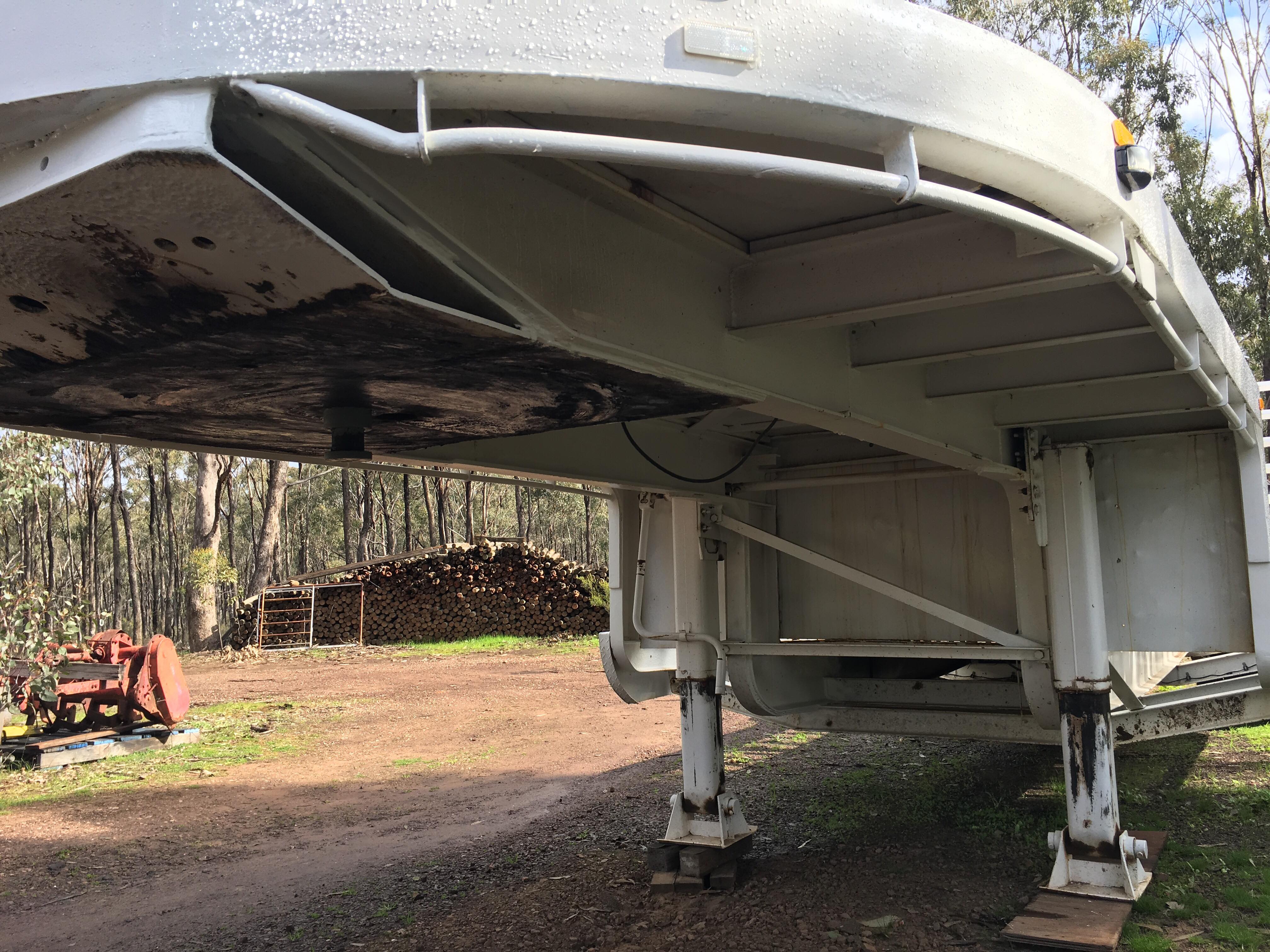 FLAT DECK/LOW LOADER PRIME MOVER TRAILER JTM5066119 JUST TRUCKS