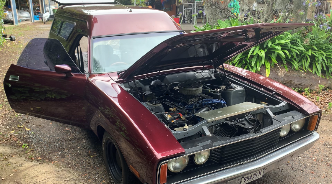 ファルコン ファイル:Ford Falcon XC GS Sedan.jpg - Wikipedia