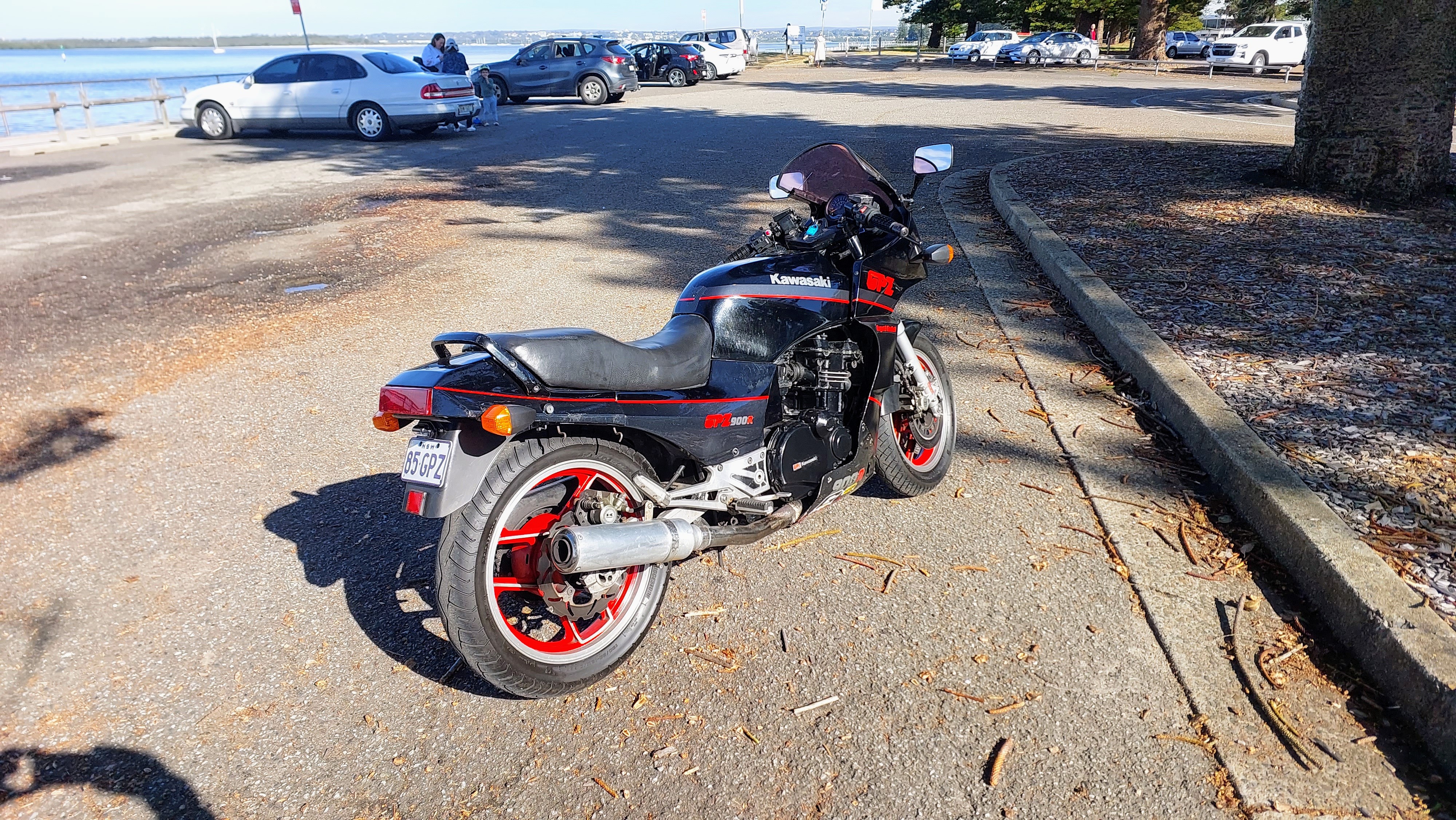1985 KAWASAKI GPZ900R (ZX900) ROAD - JBW5232178 - JUST BIKES