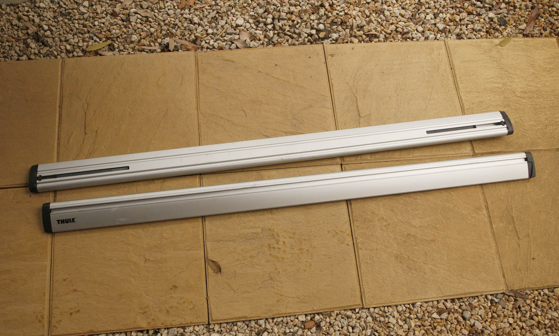 THULE ROOF RACK RAILS ONLY JPW5249086 JUST PARTS