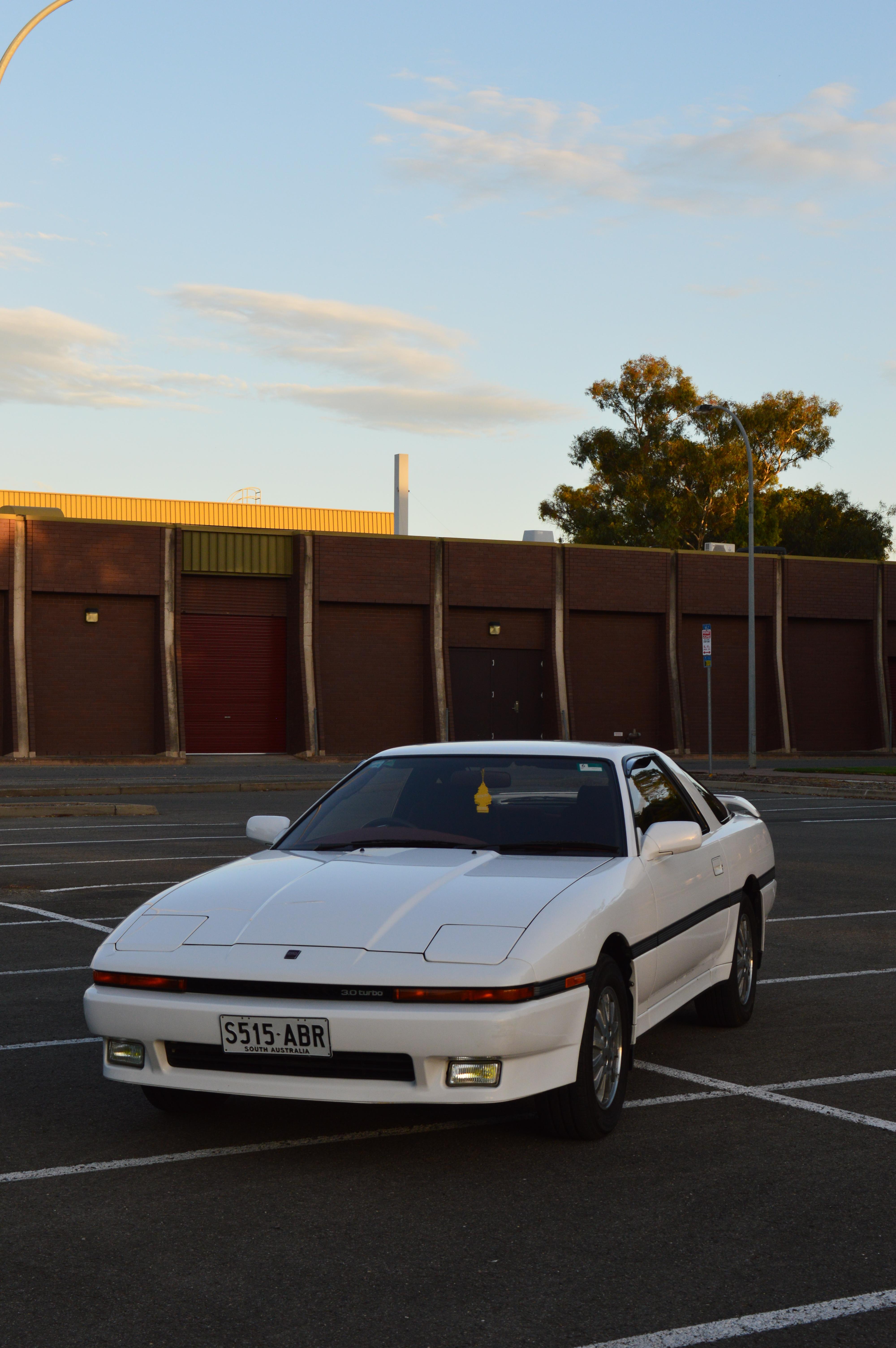 1986 TOYOTA SUPRA MA70 LIFTBACK - JAW5302873 - JUST CARS