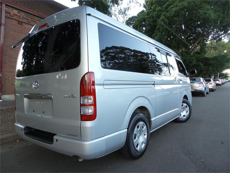 DISM 200系 HIACE SUPER GL D.A.D エアロver. DISM SunStar 1/24 Toyota Hiace Van H200系Super GL - YouTube