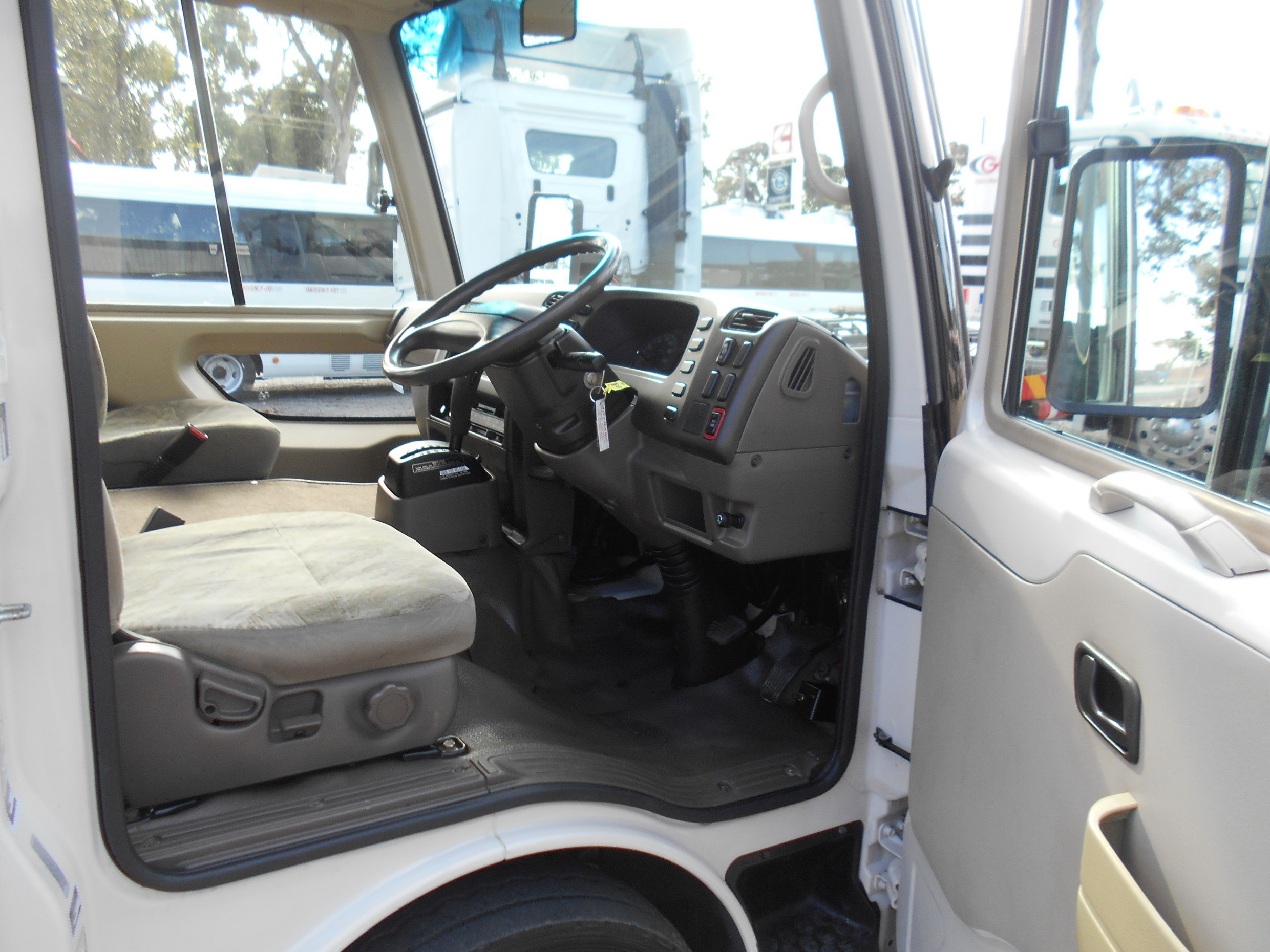 Delux Bus Sys: The Future Of Comfortable Travel? - 33cxz1g