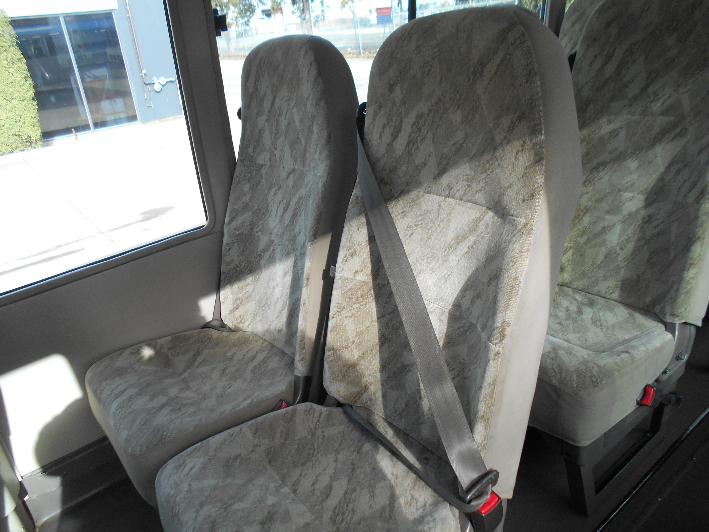 Delux Bus Sys: Safety, Luxury, And Sustainability Combined - yuekcwe