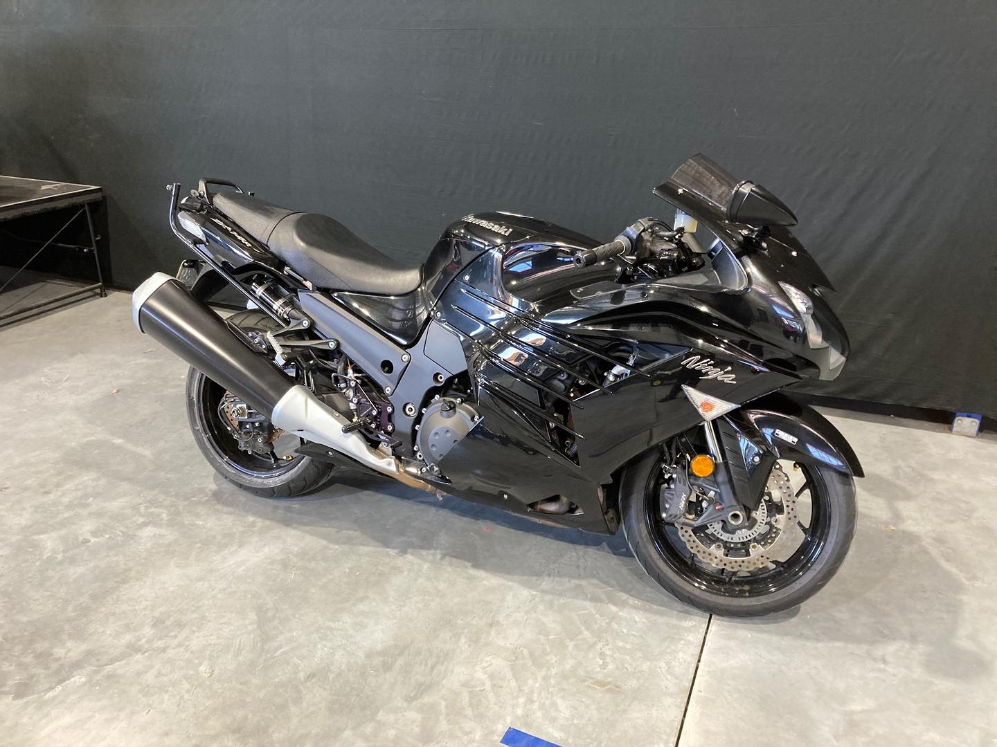 2011 KAWASAKI NINJA ZX-14 SPORTS - JBFD5246624 - JUST BIKES