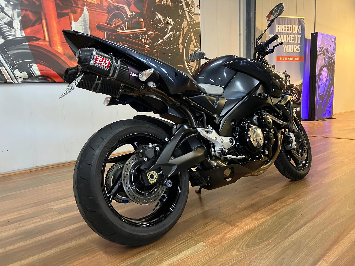 【R&B】Indonesia Introducing the New 2025 Honda CBR1300XX Super Blackbird