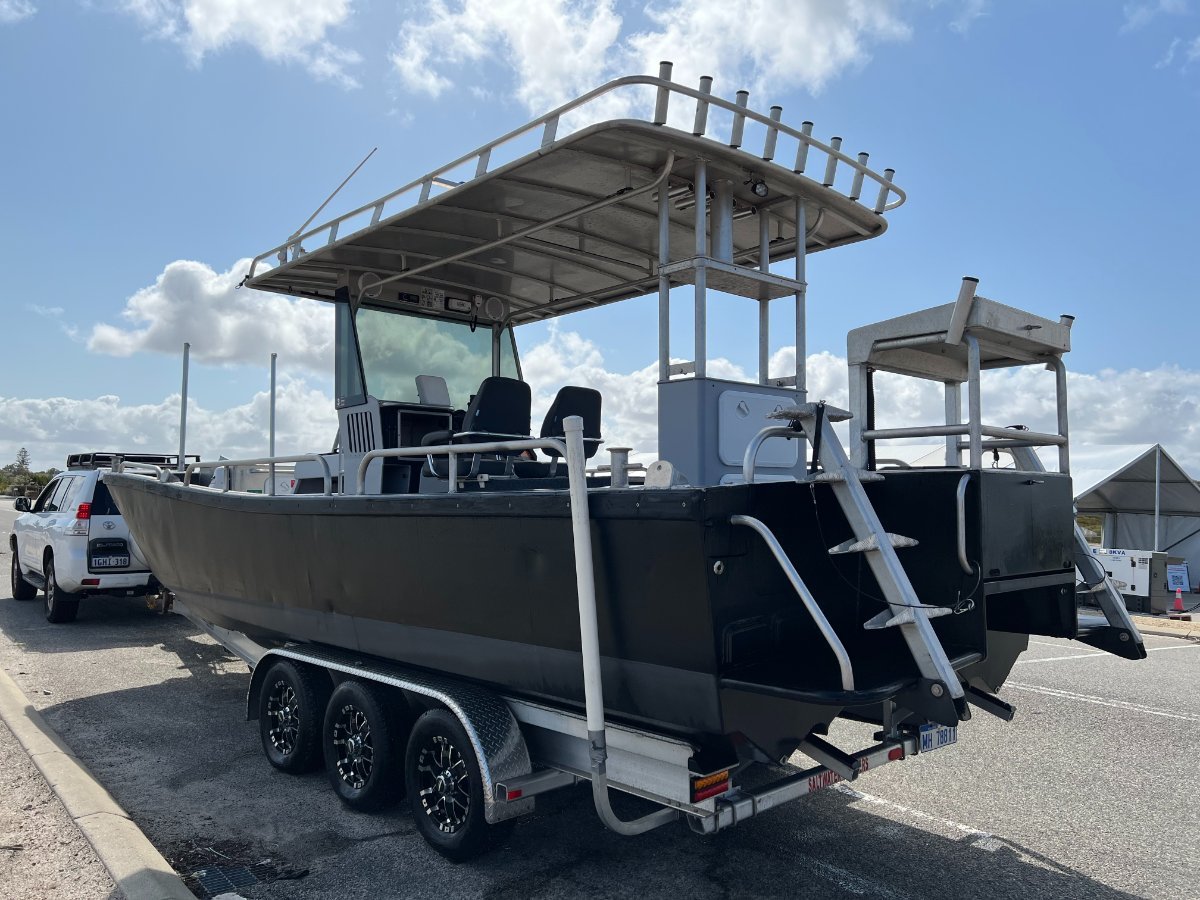 BATAVIA BOAT BUILDERS TRI-HULL BOAT - BTFD5242911 - BOATTRADER