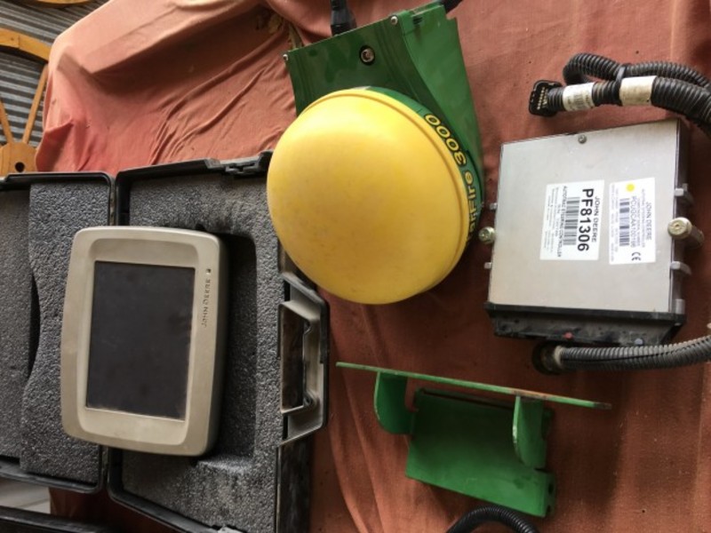 JOHN DEERE GPS GUIDANCE JHFD4093431 JUST HEAVY EQUIPMENT