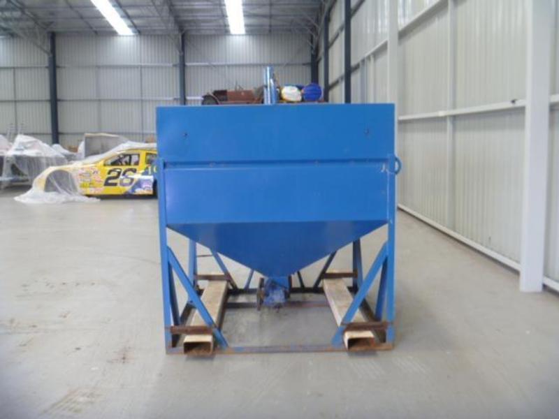 2013 WORKMATE TRANSFER BIN JTFD3645921 JUST HEAVY EQUIPMENT