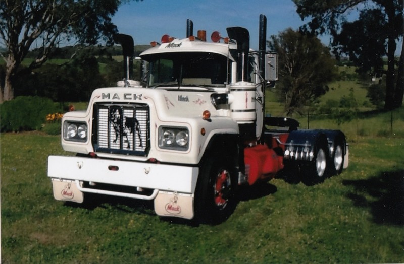 1981 MACK R600 - JTM3954037 - JUST TRUCKS