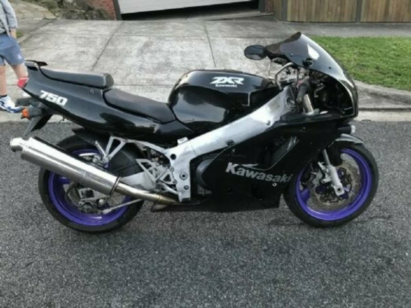 ハカルンジャー Kawasaki ZXR750L ZX7 Ninja, 1994, Walkaround, Rev - YouTube