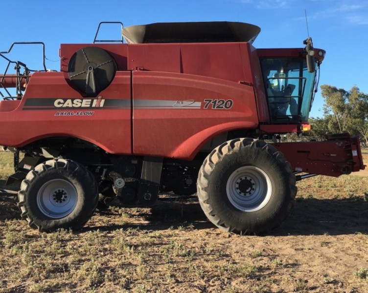 CASE IH 7120 HARVESTER/HEADER JHFD4039440 JUST