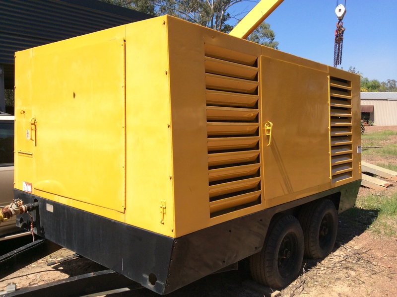 AIR COMPRESSOR & SAND BLASTING UNIT JHW3944156 JUST HEAVY EQUIPMENT
