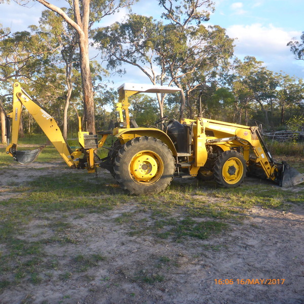 2010 55HP EASTWIND TRACTOR JHW4007327 JUST HEAVY EQUIPMENT