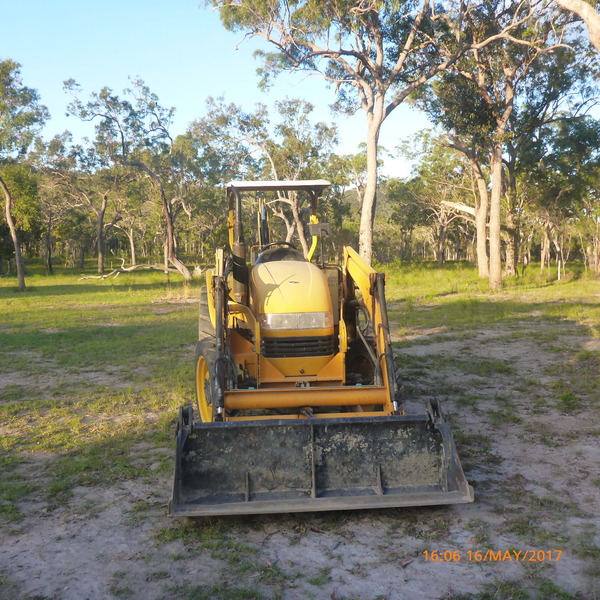 2010 55HP EASTWIND TRACTOR JHW4007327 JUST HEAVY EQUIPMENT