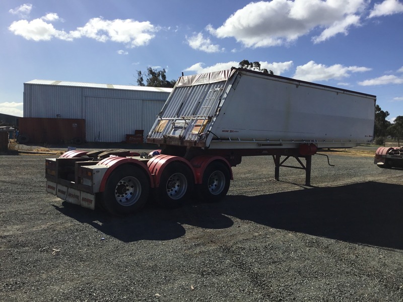 2002 MOORE SLIDING A TRAILER JTW4069133 JUST TRUCKS