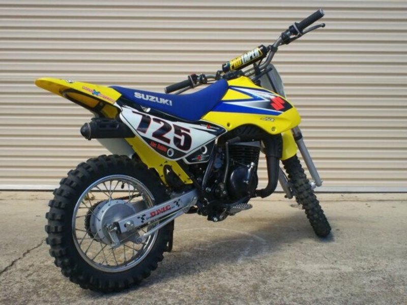 riki Kawasaki KX80 & Suzuki RM80 - 90's Sweet 2-Stroke Braaps