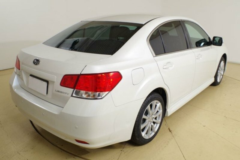 Hidden Dangers:  Everything You Need To Know About 2011 Subaru Liberty Safety. - 0o6hw0c