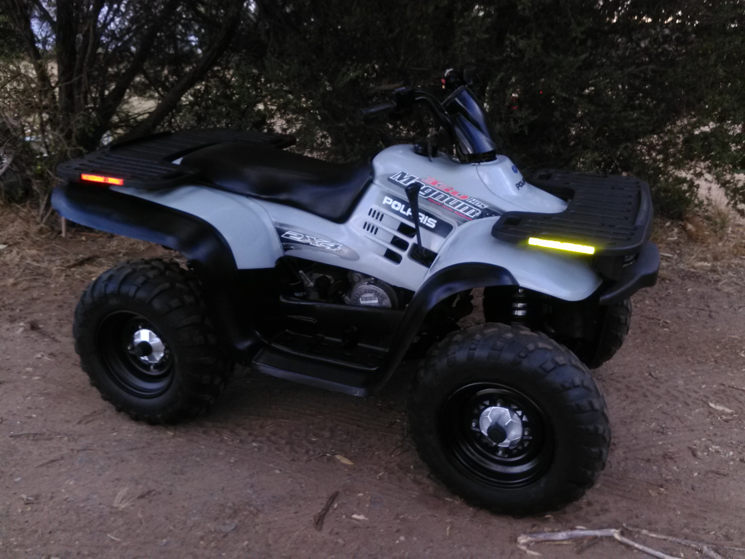 2003 POLARIS MAGNUM 330 (4X2) AUTOMATIC ATV JBW5004469 JUST BIKES