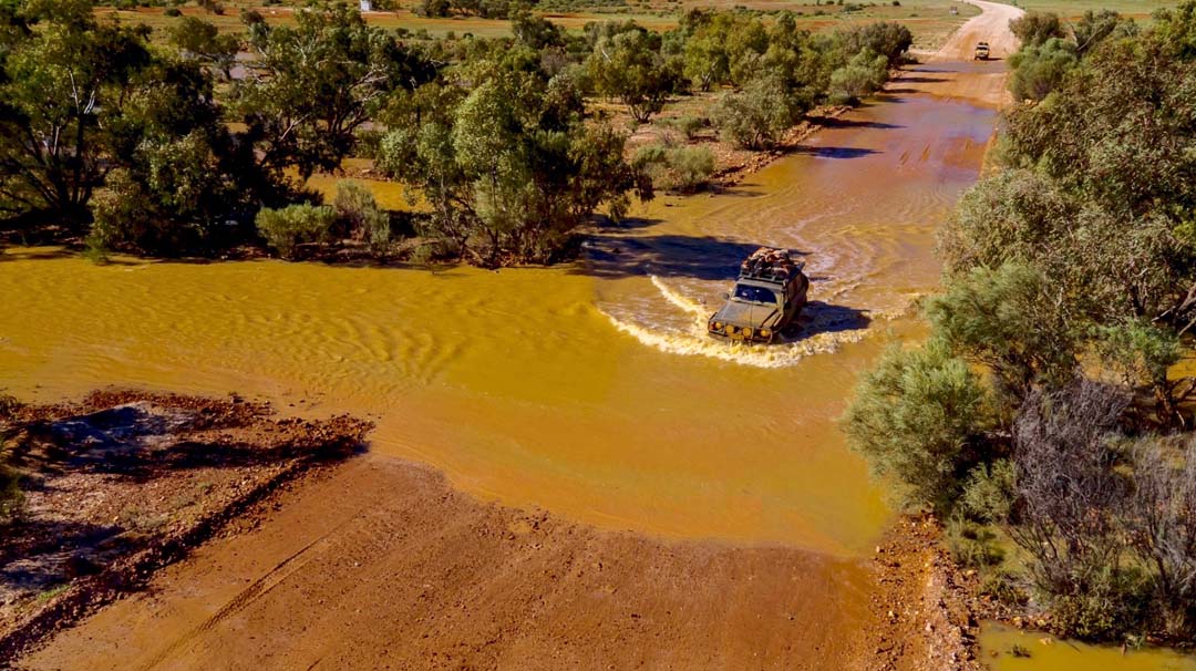 HOW TO WATER CROSSING DRIVING TIPS JUST 4X4S