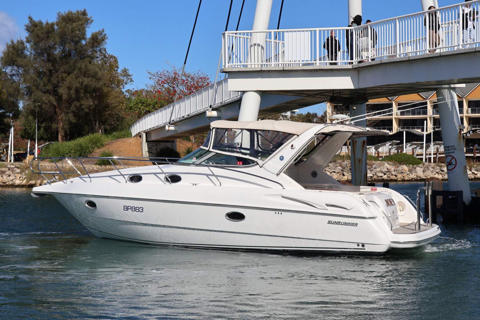 2002 sunrunner 3300 sports cruiser