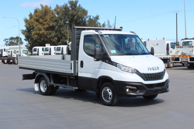 2021 iveco daily 50c 17/18 automatic tray