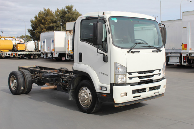 2018 isuzu fsr 120/140-240 manual cab chassis