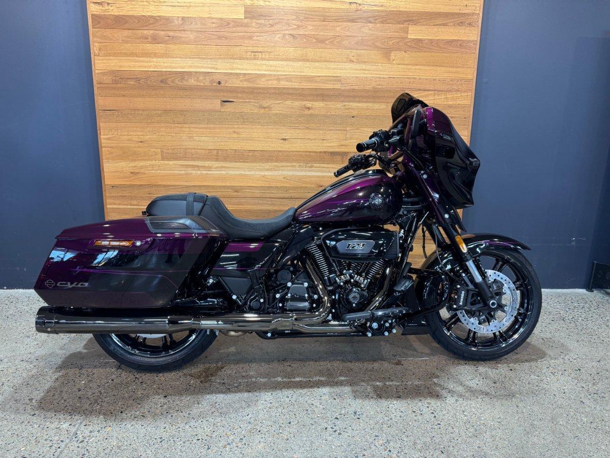 2025 harley-davidson cvo street glide 121 (flhxse) road