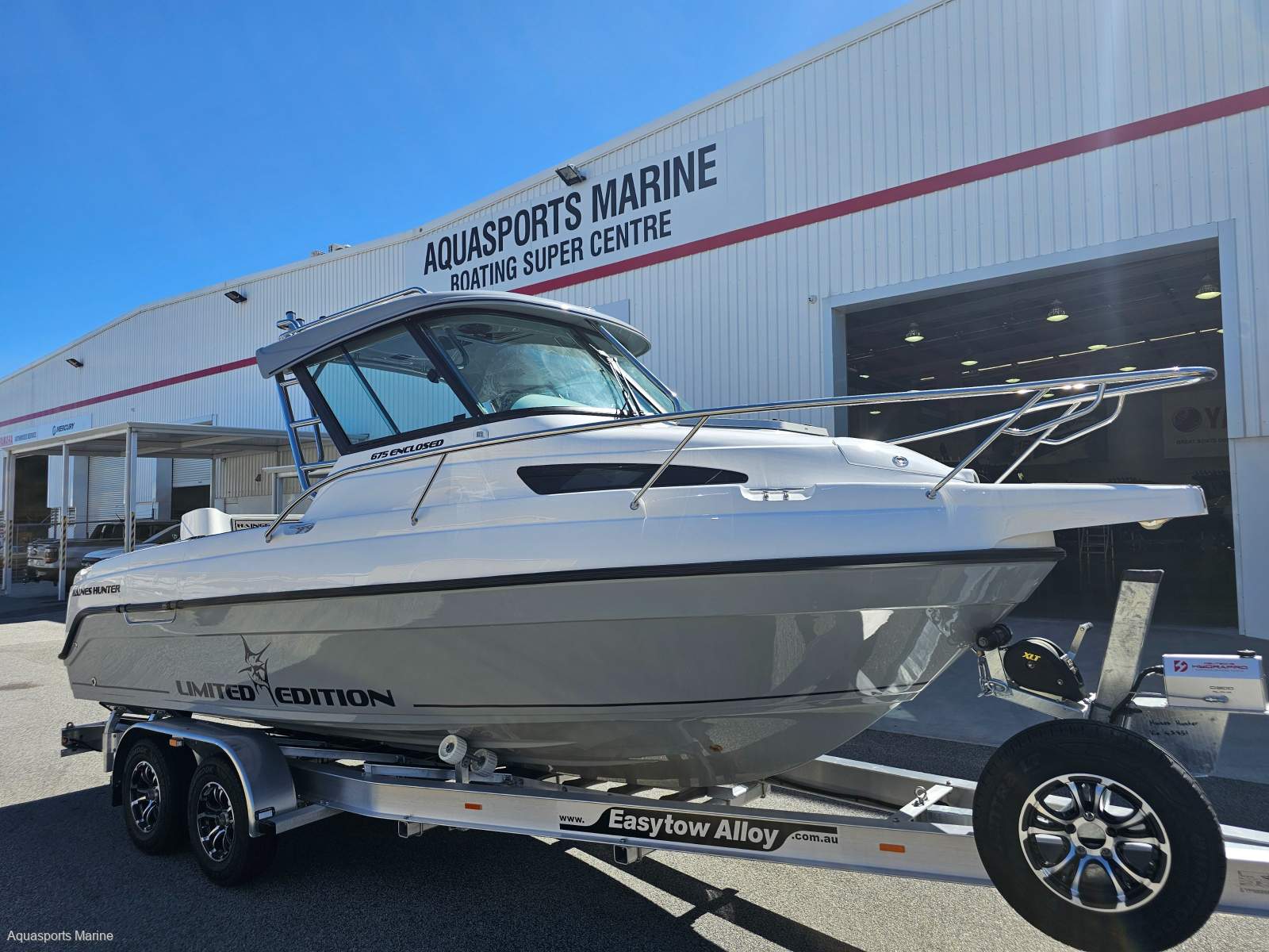 2025 haines hunter 675 enclosed cabin