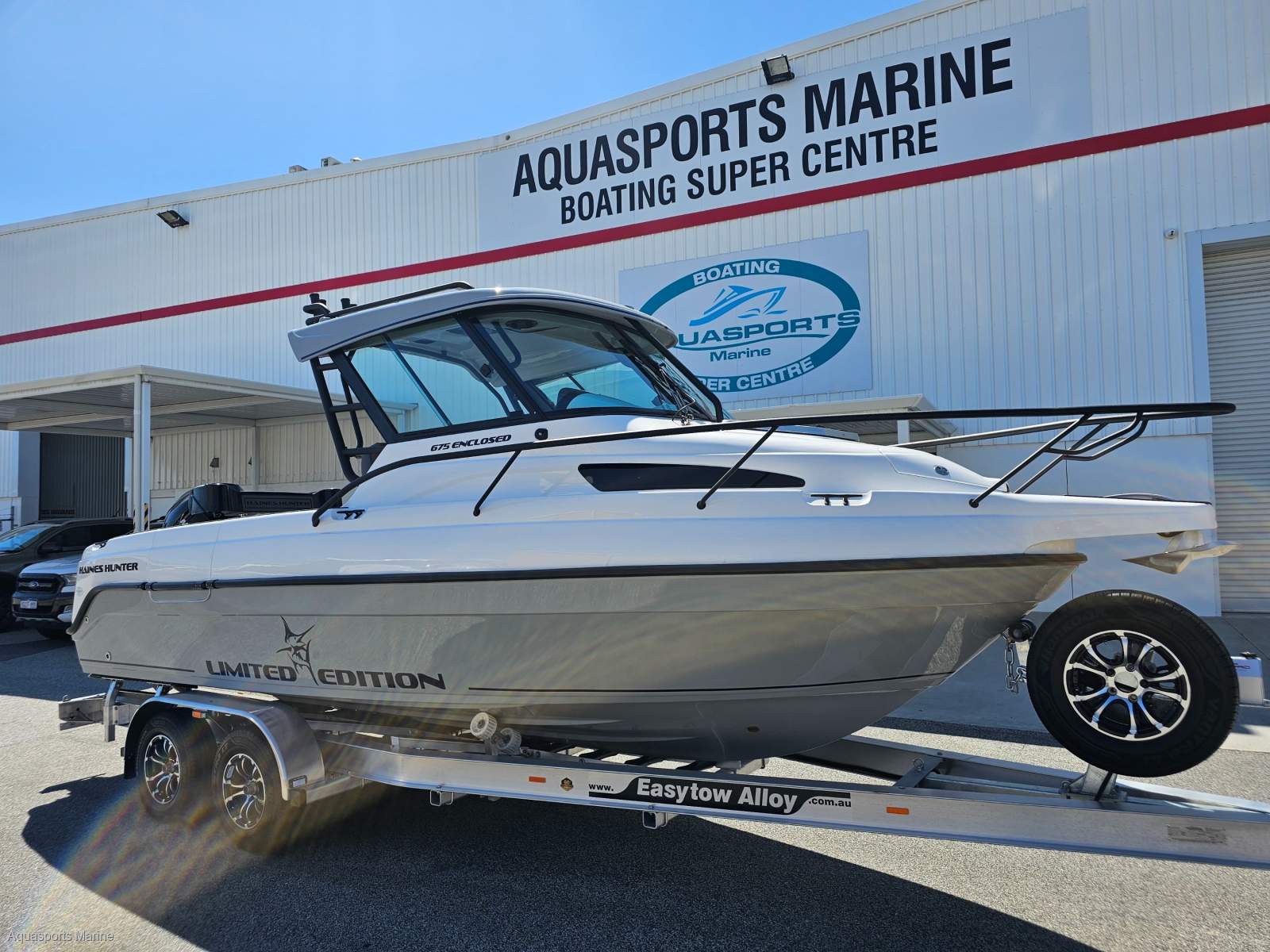 2025 haines hunter 675 enclosed cabin