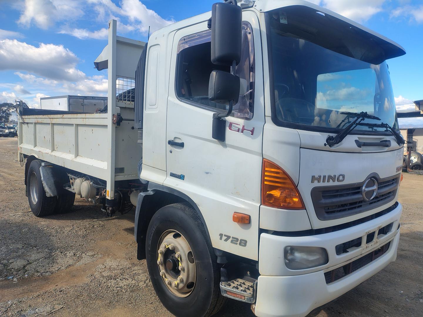 2015 hino gh 500 1728 manual tipper