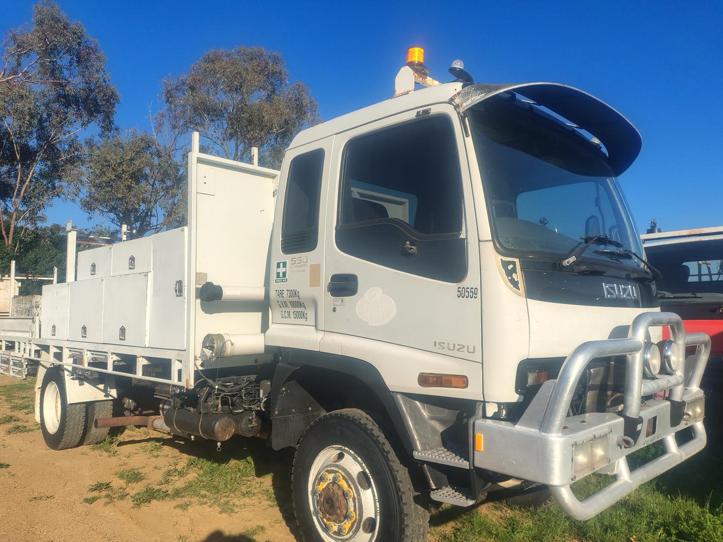 2005 isuzu f series fss 550 4x4 manual tray