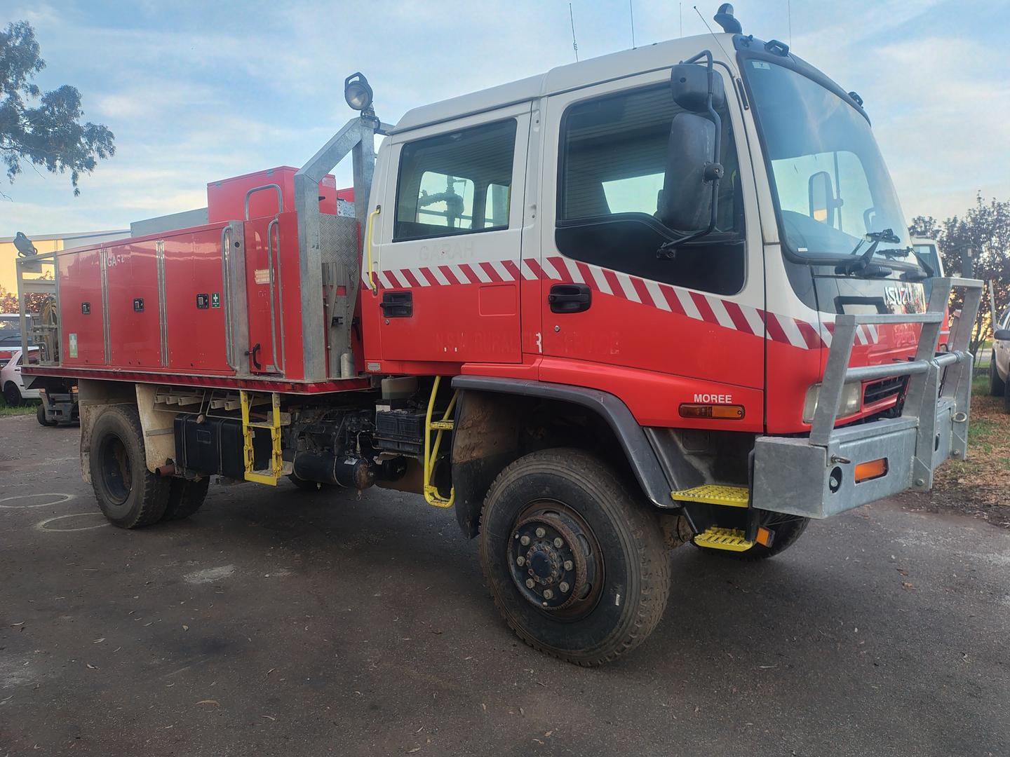2001 isuzu fts fy 750 (4x4) 7 sp manual + o/drive crew tipper