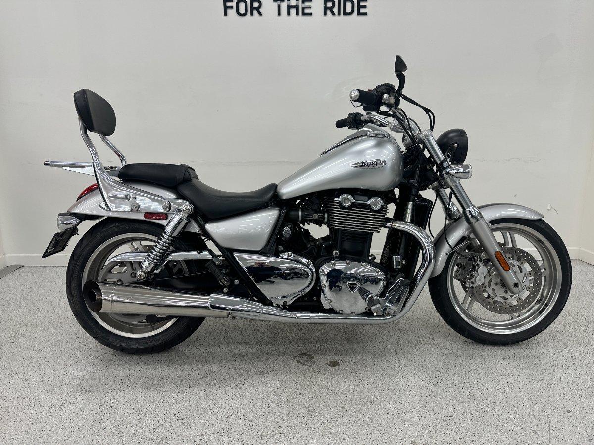 2011 triumph thunderbird storm abs cruiser