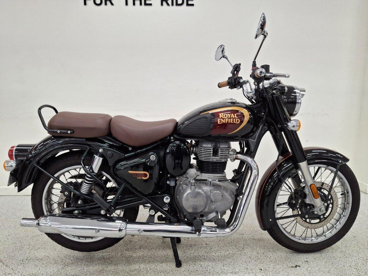 2023 royal enfield classic 350 halcyon my22 road