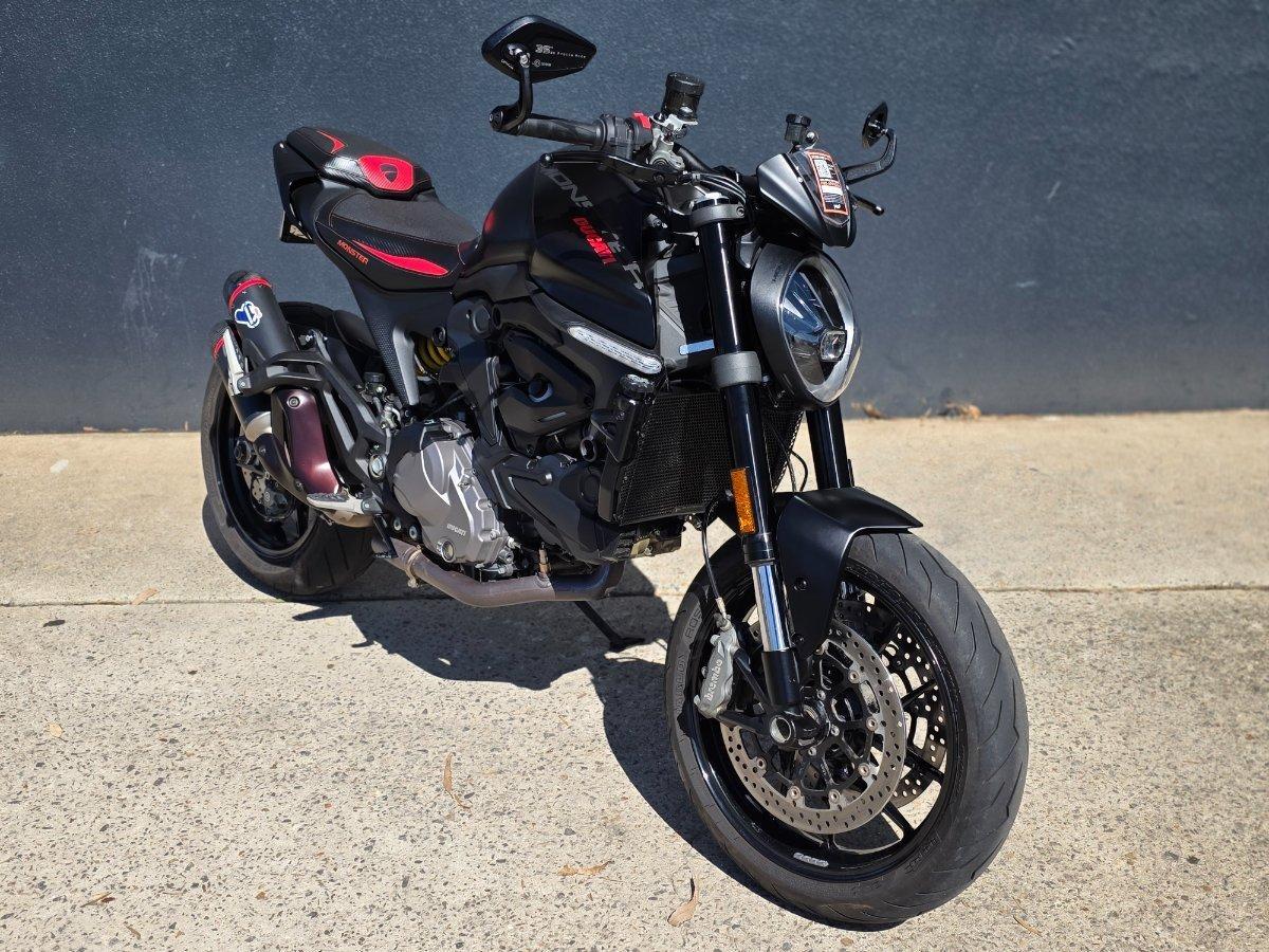 2021 ducati monster + 937 road