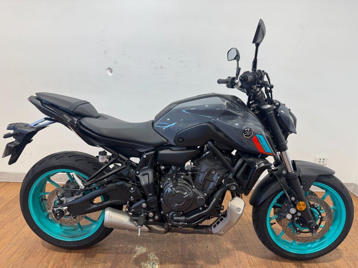 2023 yamaha mt-07 lams road