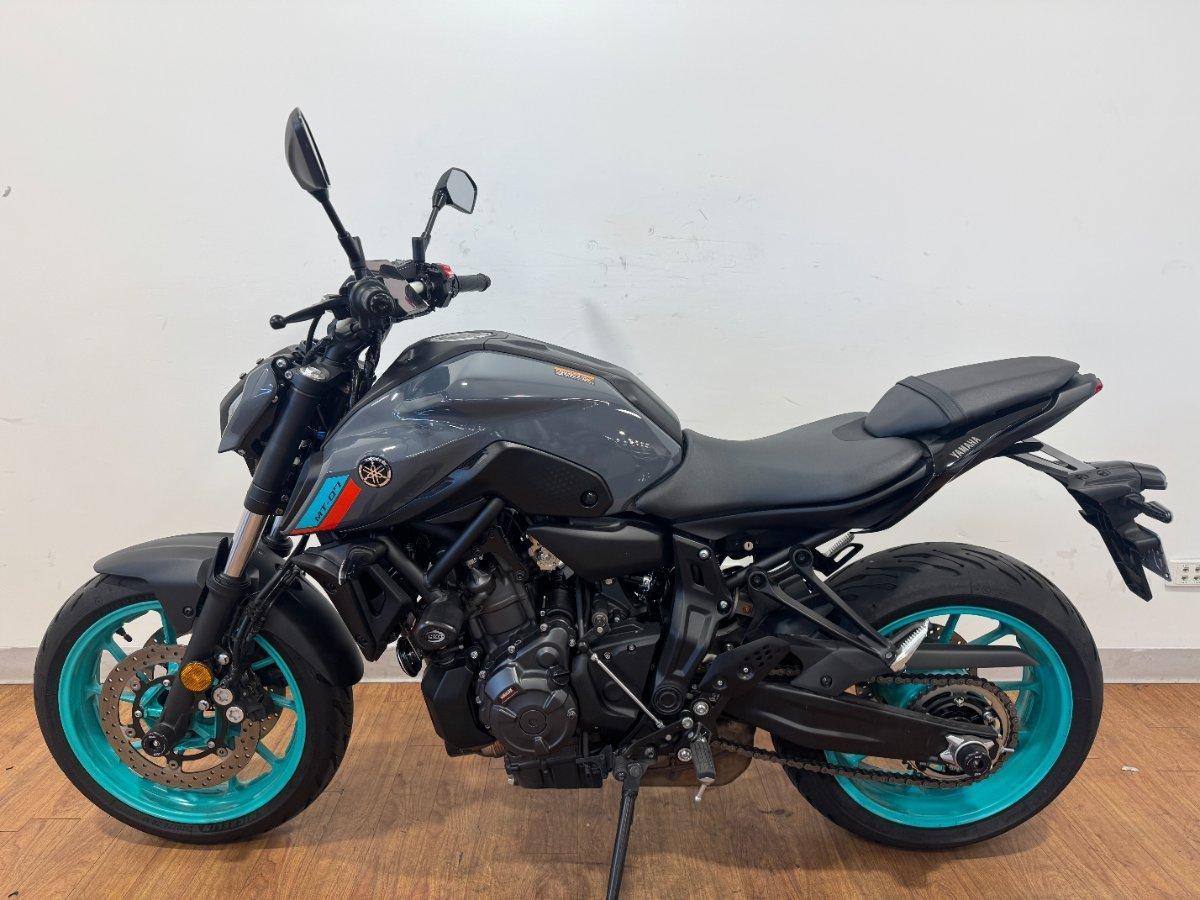 2023 yamaha mt-07 lams road