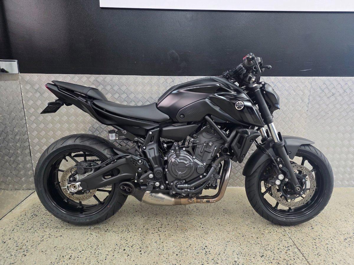 2022 yamaha mt-07 lams road