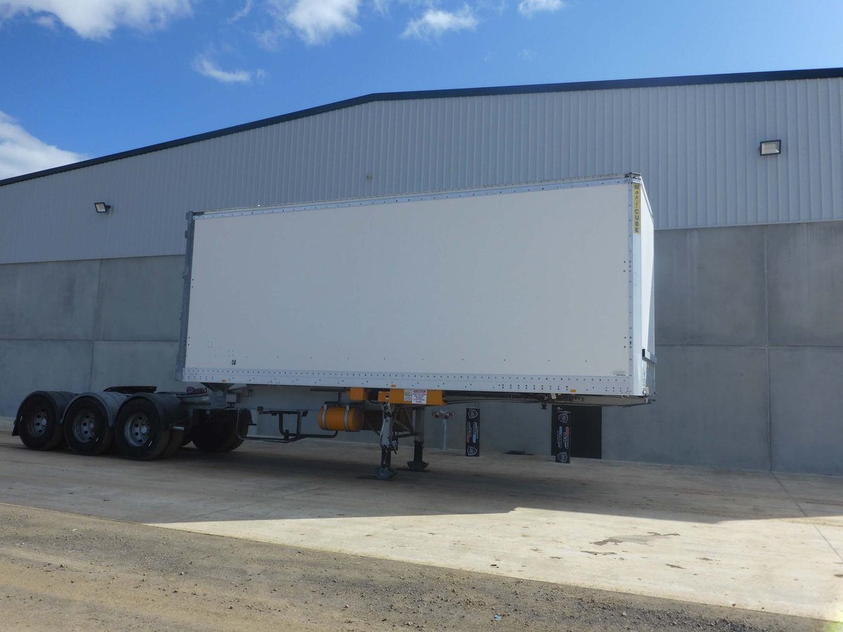 2002 maxitrans 12 pallet rollback pantech a trailer - (rental)