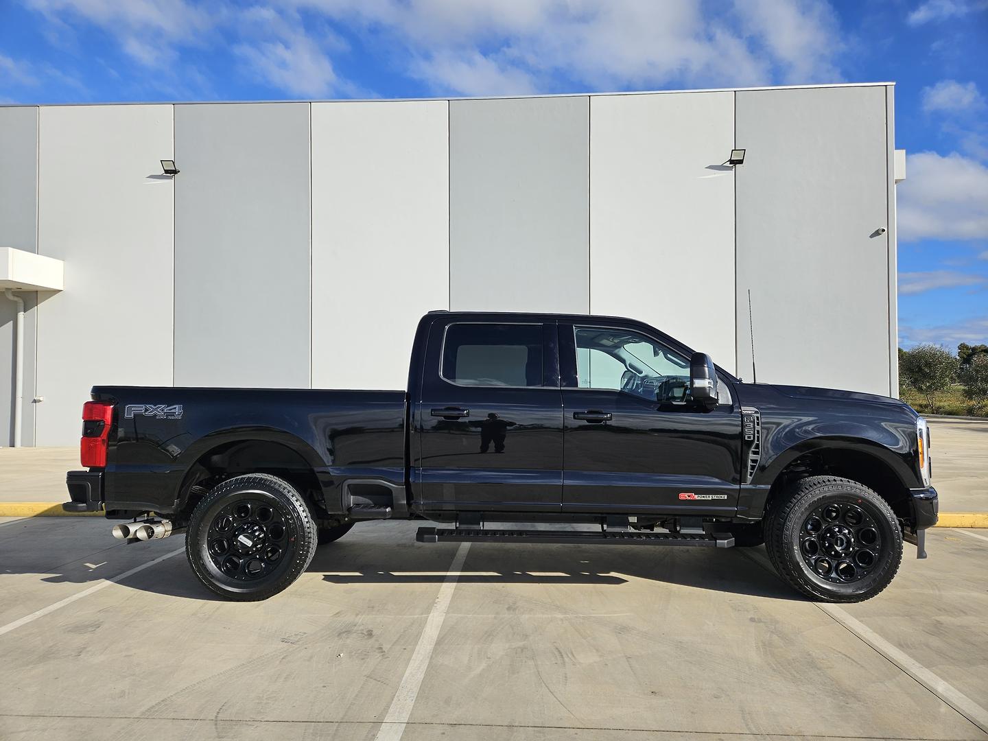 2023 ford f250 lariat auto 4x4 swb crew cab p/up