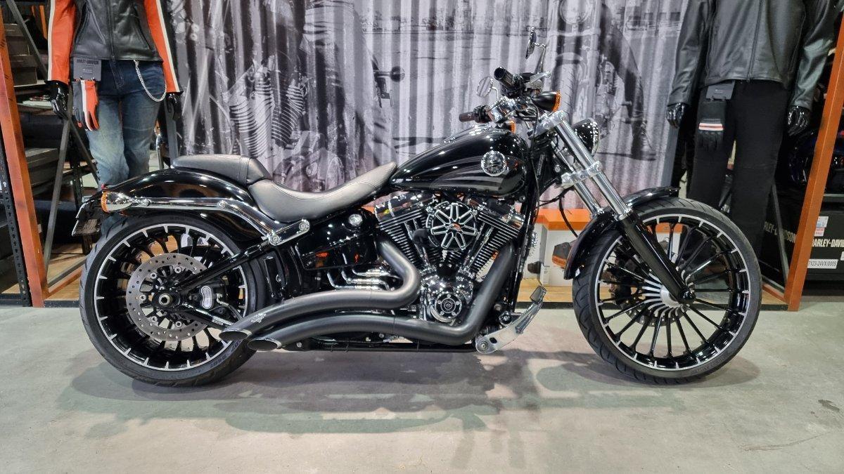 2017 harley-davidson breakout 103 (fxsb) cruiser