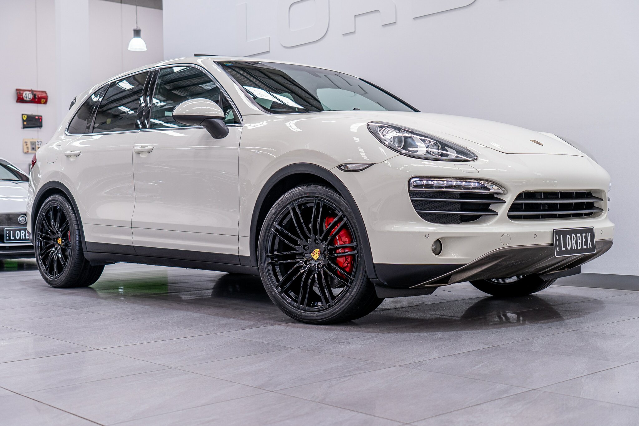 2010 porsche cayenne series 2 s 8 sp automatic 4d wagon