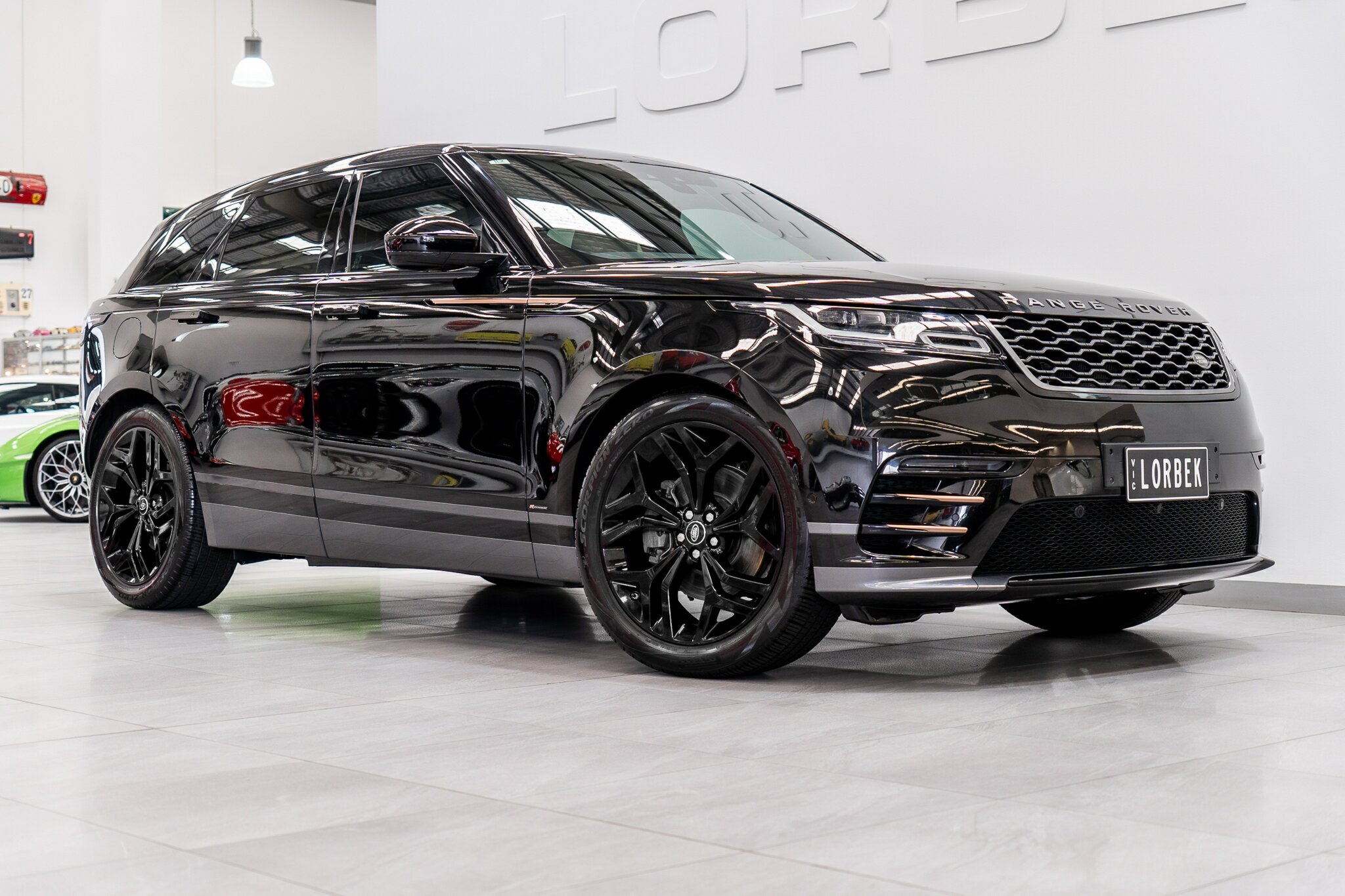 2017 land rover range rover velar my18 d300 r-dynamic se awd 8 sp automatic 4d wagon